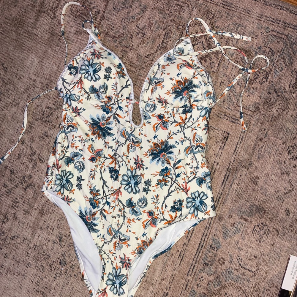 Cupshe Floral One-Piece Swimsuit - Cream and Blue NWOT
